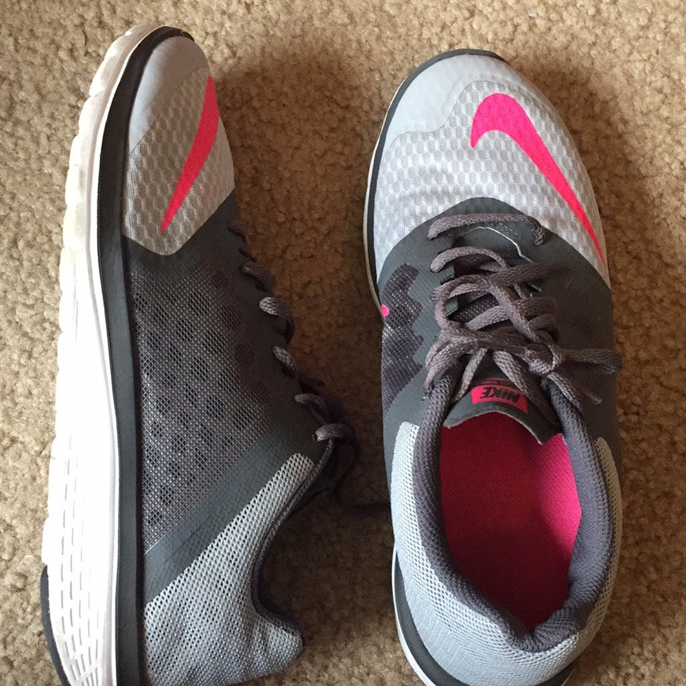 Nike tennis shoes - size 9 on hold